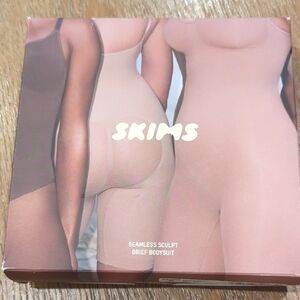 SKIMS Seamless Sculpt Brief Bodysuit - Sand